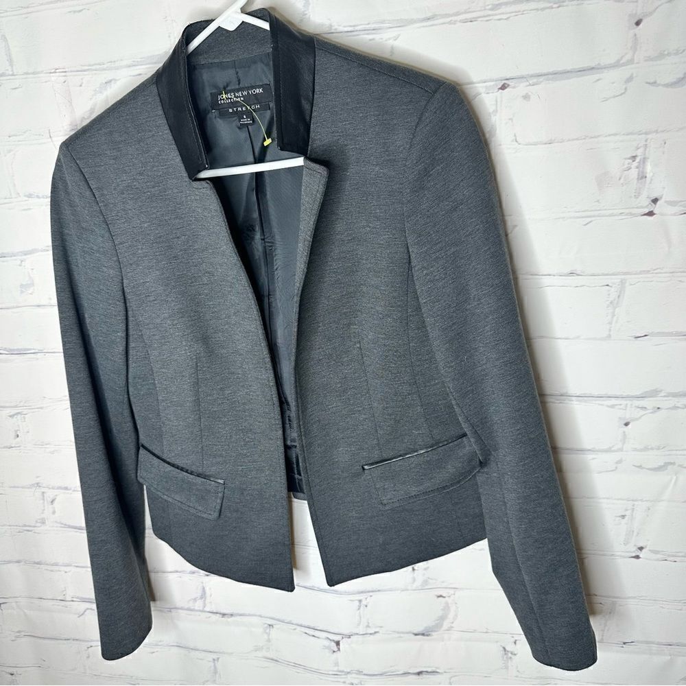 Jones New York size 6 gray blazer - Picture 2 of 7